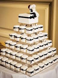 Love This Idea For A Wedding Mini Cakes For Each Guest Wedding Cakes Wedding Cupcakes Wedding Desserts