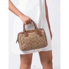 Le migliori offerte per coach mini bennett sono su ebay ✓ confronta prezzi e caratteristiche di prodotti nuovi e usati ✓ molti articoli con consegna gratis! Coach Mini Bennett Satchel Luxury Bags Wallets On Carousell