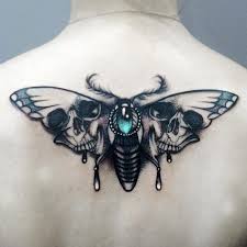 85 Wunderbare Motte Tattoo Ideen Body Art Die Ihre Personlichkeit Passt Tattoo Bedeutungen Motten Tattoo Tattoo Hals