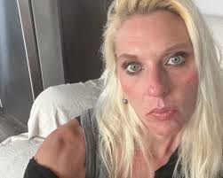 Melissa Rossy's Instagram, Twitter & Facebook