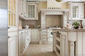Antique Kitchens Pictures And Design Ideas Antique White Kitchen Antique White Kitchen Cabinets Antique White Cabinets