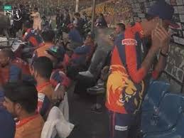 This cricket league has six teams and was started in september 2015. Pakistan Super League Psl 2020 Team Official Spotted Using Mobile In Dug Out Cricket News Times Of India