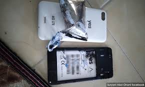 Jadi pada anda semua kalau telefon masuk air jangan lah rendam dalam beras atau biarkan telefon tu kering sendiri sebab itu hanya akan meningkatkan kerosakan pada phone tersebut. Malaysiakini Telefon Terbakar Tak Ada Laporan Seumpamanya Ytl Siasat