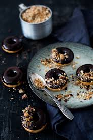 Chocolate And Pecan Donuts Recette Beignet Recette Recettes De Cuisine