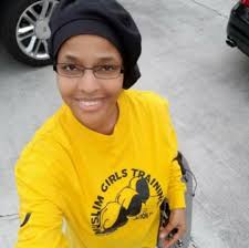 Can a zucchini plant with worms and yellow leaves be saved?