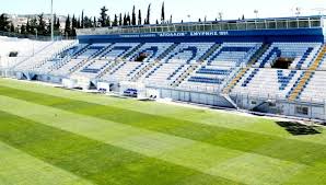 Ο προπονητής του παναθηναϊκού αφού πρώτα παραδέχθηκε το θέμα που υπάρχει στα αποδυτήρια της ομάδας, τόνισε πως λύθηκαν τα πάντα και ζήτησε από τους παίκτες του να μιλούν στο γήπεδο. Apollwn Smyrnhs Arnhtikos Gia Teliko Sth Rizoypolh Novasports