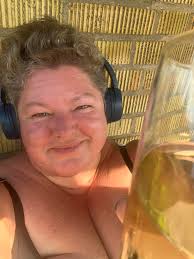 And IDNC what anyone thinks about it!!! 😂🤷🏻‍♀️