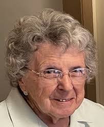 Joann Piper's Instagram, Twitter & Facebook