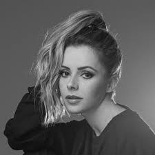 Carla Beal's Instagram, Twitter & Facebook