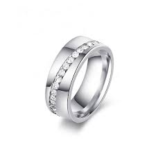 Acier inoxydable ayant une résistance plus élevée à la corrosion, utilisé dans la chirurgie, dans la bijouterie et aussi dans la cosmétique. Bague Acier Chirurgical Bijoux Fantaisie Cadeau Bijoux