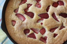 Home recipes trisha yearwood crockpot mac and cheese recipe. Strawberry Skillet Cake Love Of Home