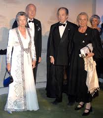 A la tête du club med depuis quinze ans, henri giscard d'estaing est celui qui aura su redresser l'entreprise à la dérive. Valery Giscard D Estaing Le Comte De Paris Adresse Ses Condoleances