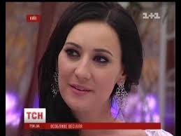1 day ago · ведуча тсн соломія вітвіцька показала, який має вигляд після дтп (фото) 18:10 чемпіон світу з латинських танців макс чмерковський стане суддею нового сезону шоу танці з зірками на 1+1 18:04 Osobliva Veducha Tsn Solomiya Vitvicka Oficijno Stala Druzhinoyu Youtube