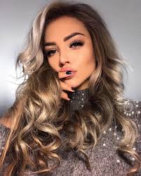 Prom Hair Makeup Inspiration Wavy All Down Hairstyles For Long Hair Promhair Ideas Beauty Hair Styles Down Hairstyles For Long Hair Long Hair Styles