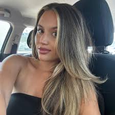 Finding a makeup artist has been a STRUGGLE for me.. I struggled with  textured