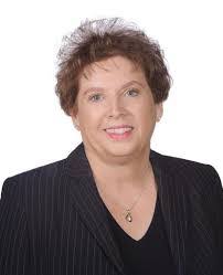 Celia Sampson's Instagram, Twitter & Facebook