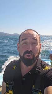 Mañán irei ao mar, pero pola tarde estarei con todos vós en Marín (  Pontevedra ) , no festival do audiovisual e do cinema, Mac Marín, no Parque  Azul de Cantodarea do Porto de Marín, ás 6 da tarde. , ...