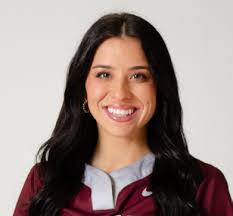 Kim Compton's Instagram, Twitter & Facebook