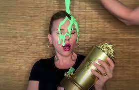 #mtvawards2021 #hulk #scarlettjohansson ️subscribe ️to | nerdy sage | for more! Watch Scarlett Johansson Gets Slimed Mid Mtv Awards Speech Primetimer