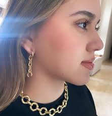 Cree en el poder de tus accesorios 🫰🏻✨ Te esperamos en calle 1ra entre  Av. A y B en el horario de 09:00am-08:00pm #accesoriosfatima 💛💛