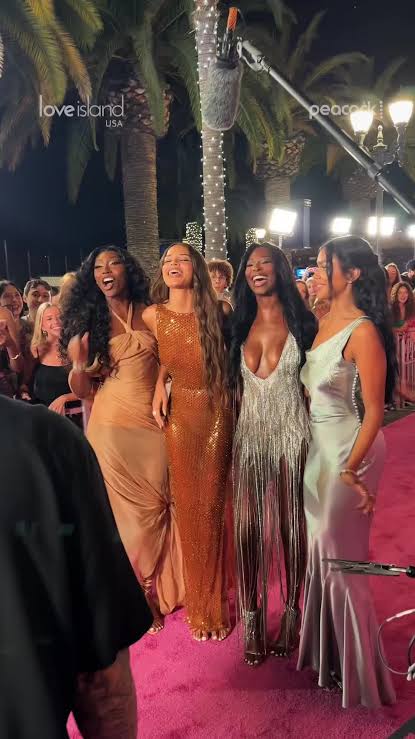 Big night for ALL! 😜 The #LoveIslandUSA Season 8 Reunion is yours tonight  only on @Peacock!