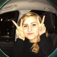 Lauren Schlueter's Instagram, Twitter & Facebook