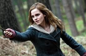 As harry, ron, and hermione race against time and evil to destroy the horcruxes, they uncover the existence of the three most powerful objects in the wizarding world: Harry Potter Et Les Reliques De La Mort Partie 1 Tf1 Pourquoi Ce Tournage A Ete Le Plus Dur De Toute La Saga