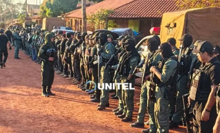&Eacute;lite policial llega a San Mat&iacute;as! &iquest; Para controlar la ola de cr&iacute;menes? &ndash; Liberacion Radio Tv Oruro