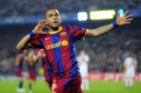 ظهر البرازيلي داني ألفيس، لاعب برشلونة وسان جيرمان ويوفنتوس السابق، في مقطع فيديو، وهو يغني باللهجة المصرية، وذلك في جولة سياحية للاعب. Ø¯Ø§Ù†Ù‰ Ø§Ù„ÙÙŠØ³ Ø¨Ø±Ø´Ù„ÙˆÙ†Ø© Ù„ÙŠØ³ ÙƒØ¨ÙŠØ±Ø§ Ù„Ù„Ø¯Ø±Ø¬Ø© Ø§Ù„ØªÙ‰ ÙŠØªØ®Ù„ÙŠÙ‡Ø§ Ø§Ù„Ø¨Ø¹Ø¶