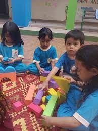 Dapatkan anak anda set bangunan istana pasir dan biarkan dia bermain di lubang pasir dengan. Taska Ilim Aktiviti Project Approach Umur 4 Tahun Facebook