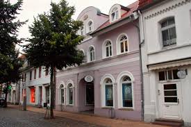 Das bad ist ausgestattet mit einer badewanne. 2 Zimmer Wohnung Zu Vermieten Wismarsche Str 8 23936 Grevesmuhlen Nordwestmecklenburg Kreis Mapio Net