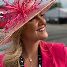 Kinsey Lee's Instagram, Twitter & Facebook