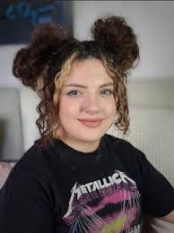 Carissa Vaughn's Instagram, Twitter & Facebook