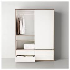 Si può scegliere di inserirla tra due locali, all'interno di un locale o alla fine di un corridoio al posto di un comune ripostigl. Armadio Google Search Ikea Wardrobe Trysil Ikea Trysil