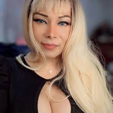 Aurora Reyes (@aurora.reyes.58910049) • Threads, Say more