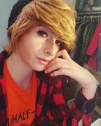 so i cosplay Lee Fletcher, the apollo head counselor that got murked in  botl-