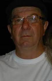 Venho parabenizar a todos médicos veterinários. Em especial o Dr Ivanor  José Poffo de Ascurra que cuida dos animais do sítio amigo fiél.