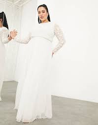 Check spelling or type a new query. Asos Edition Curve Fleur Brautkleid Mit Kurz Geschnittenem Verziertem Oberteil Asos