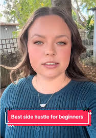 Courtney Macmillan's Instagram, Twitter & Facebook