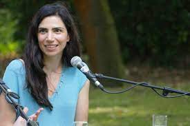 The swiss diplomatic missions in india together with pro helvetia new delhi have invited swiss author dana grigorcea to participate in the kala ghoda arts festival on 7 february 2021. Datei Dana Grigorcea Auf Dem Erlanger Poetenfest 2015 Jpg Wikipedia
