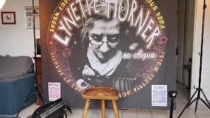 Les copains se masturbe dans les dunes : Lynette Horner Et Sa Clique Lynette Horner Et Sa Clique