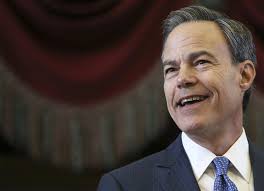 Two attorneys take fundraising lead in GOP race to replace Straus