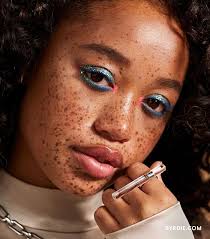 The Best Eye Shadow And Lipstick Colors To Wear Together Best Eyeshadow Bright Eyeshadow Smokey Eye Makeup