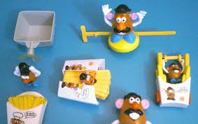 All models were 18 years of age or older at the time of depiction. King Junior Meal Spielzeug Aktuell Crayola Teams With Burger King For King Jr Kids Meal