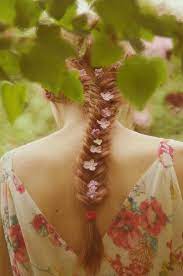 جانم فدای زلف تو آندم که پرسمت کاین چیست موی بافته گویی که دام تست flowers in hair hair styles hair styles 2017