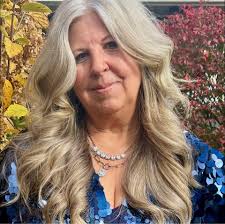 How much lemonade and iced tea to prepare for 130 guests?