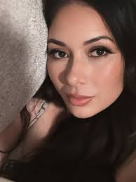 Lillian Mora's Instagram, Twitter & Facebook