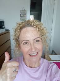 Keely Evans's Instagram, Twitter & Facebook