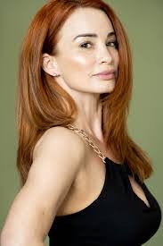 Sidney Bennett's Instagram, Twitter & Facebook