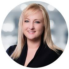 Julianne Brown's Instagram, Twitter & Facebook